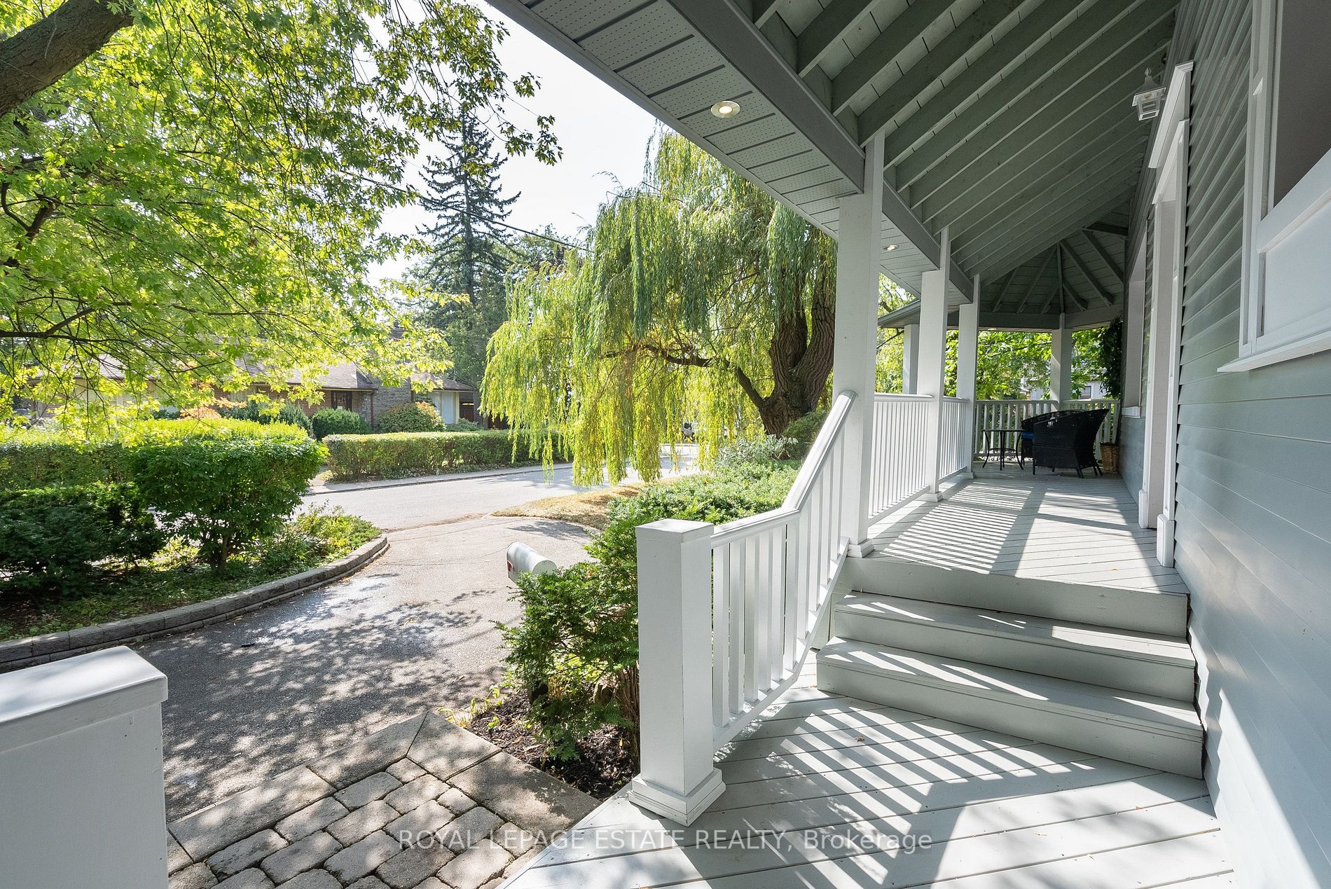 2 Highcliff Cres