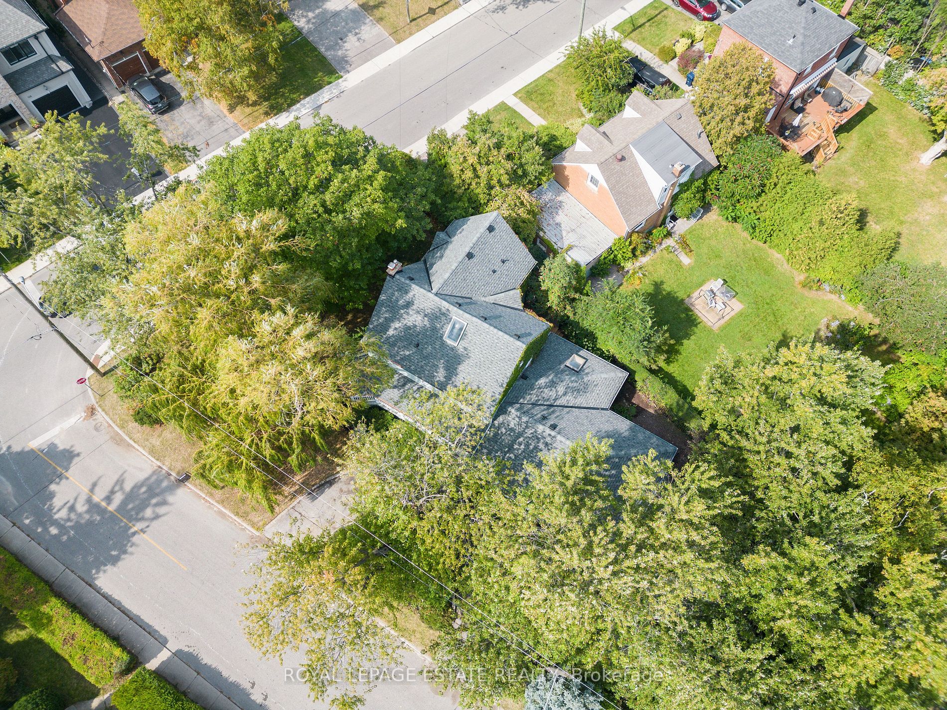 2 Highcliff Cres