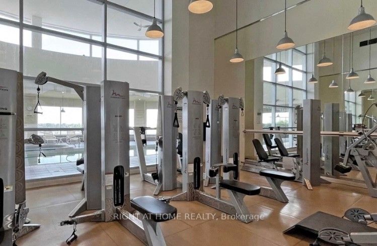 36 Lee Centre Dr, #2507