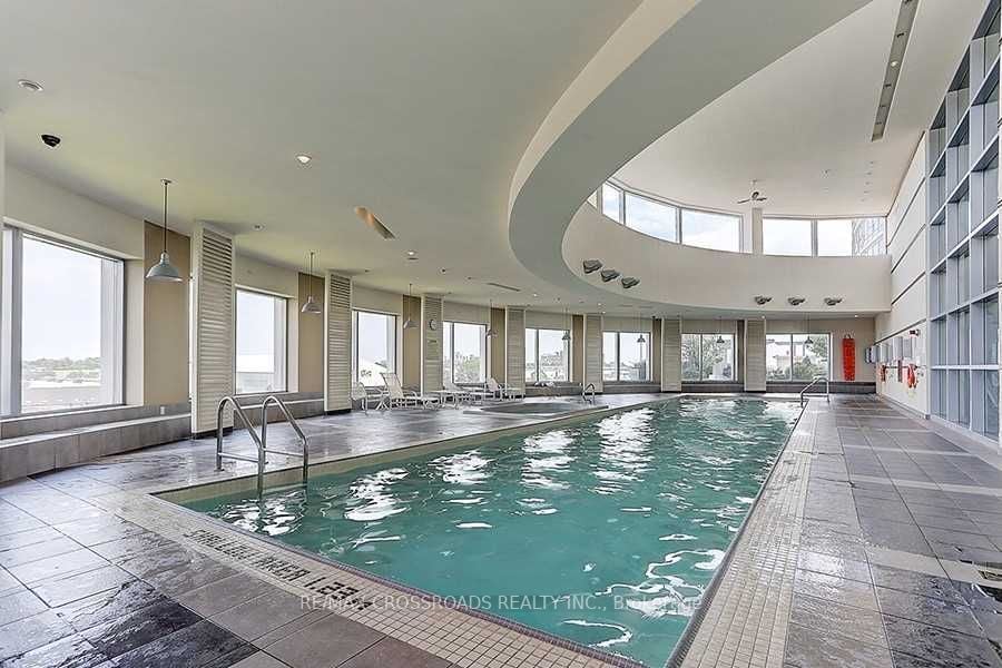 38 Lee Centre Dr, #1912