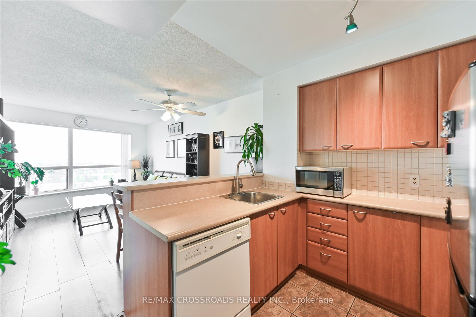 38 Lee Centre Dr, #1912