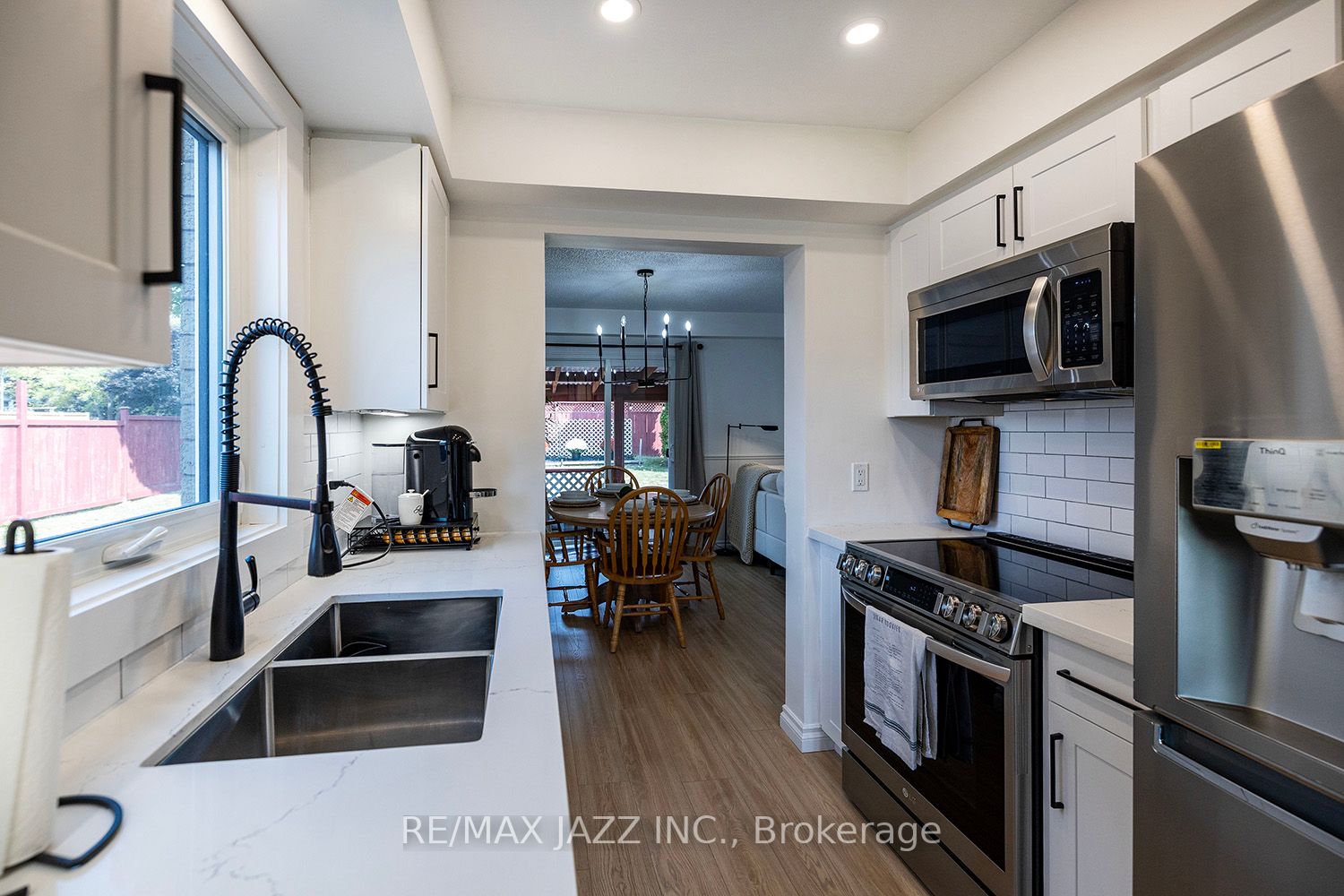 82 Mann St