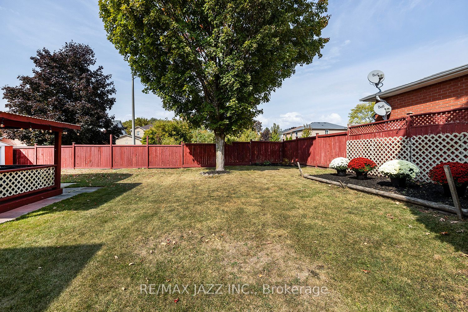 82 Mann St