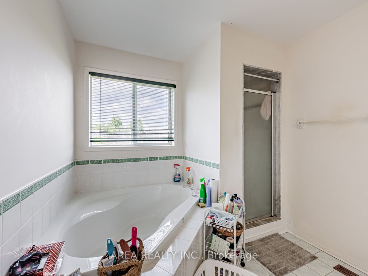22 Samuel Teitel Court