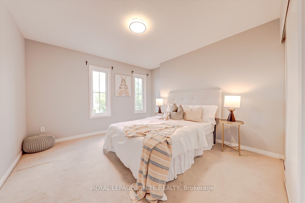 11 Barnfield Cres