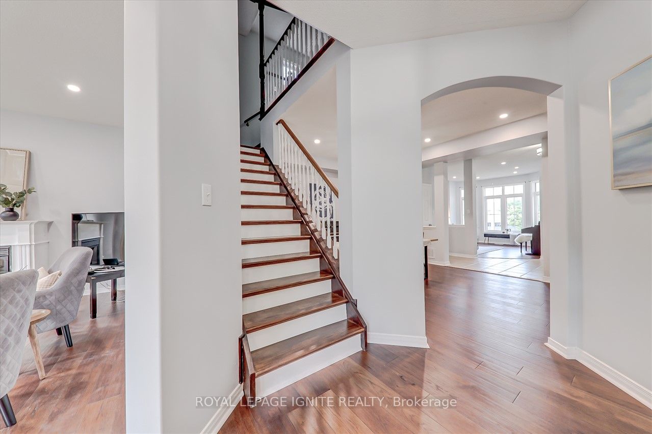 11 Barnfield Cres
