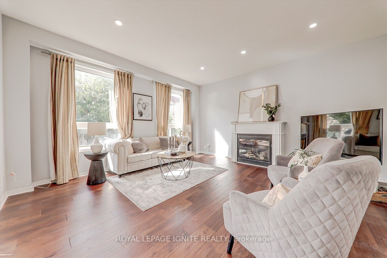 11 Barnfield Cres