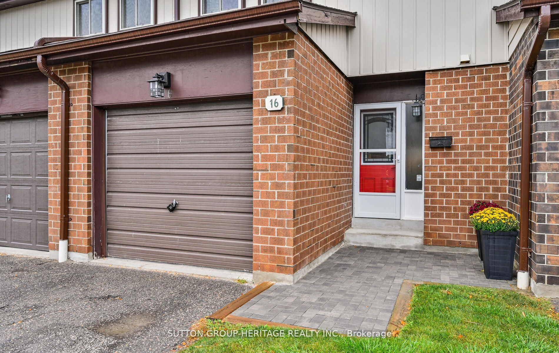 16 Tompkins Lane, #29