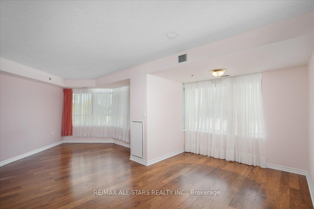 115 Bonis Ave, #413
