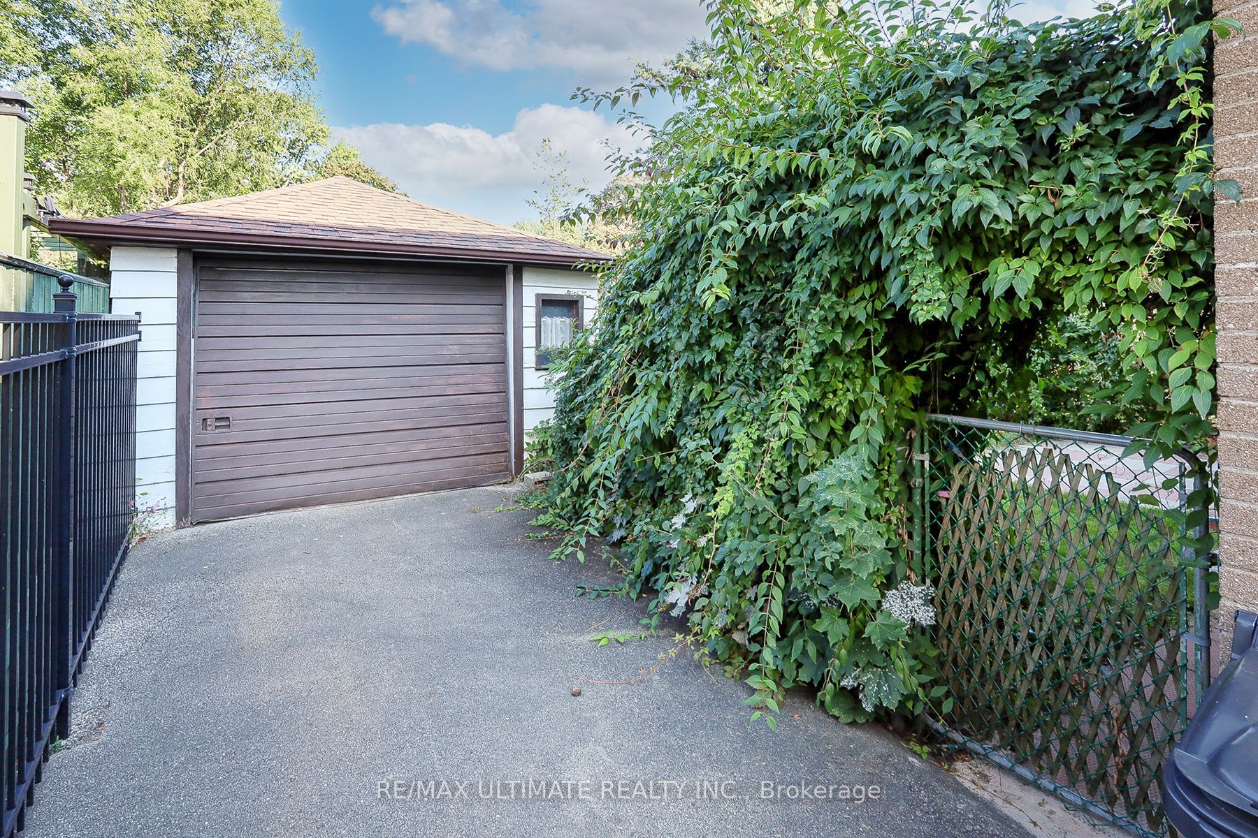 30 Dorine Cres