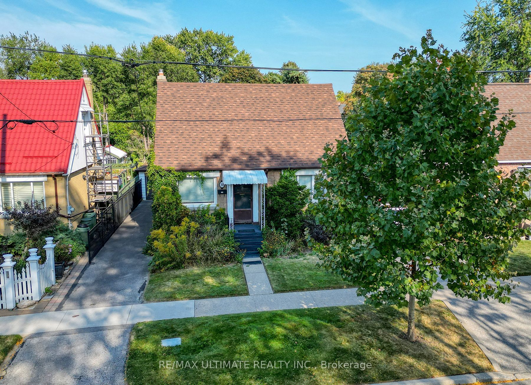 30 Dorine Cres