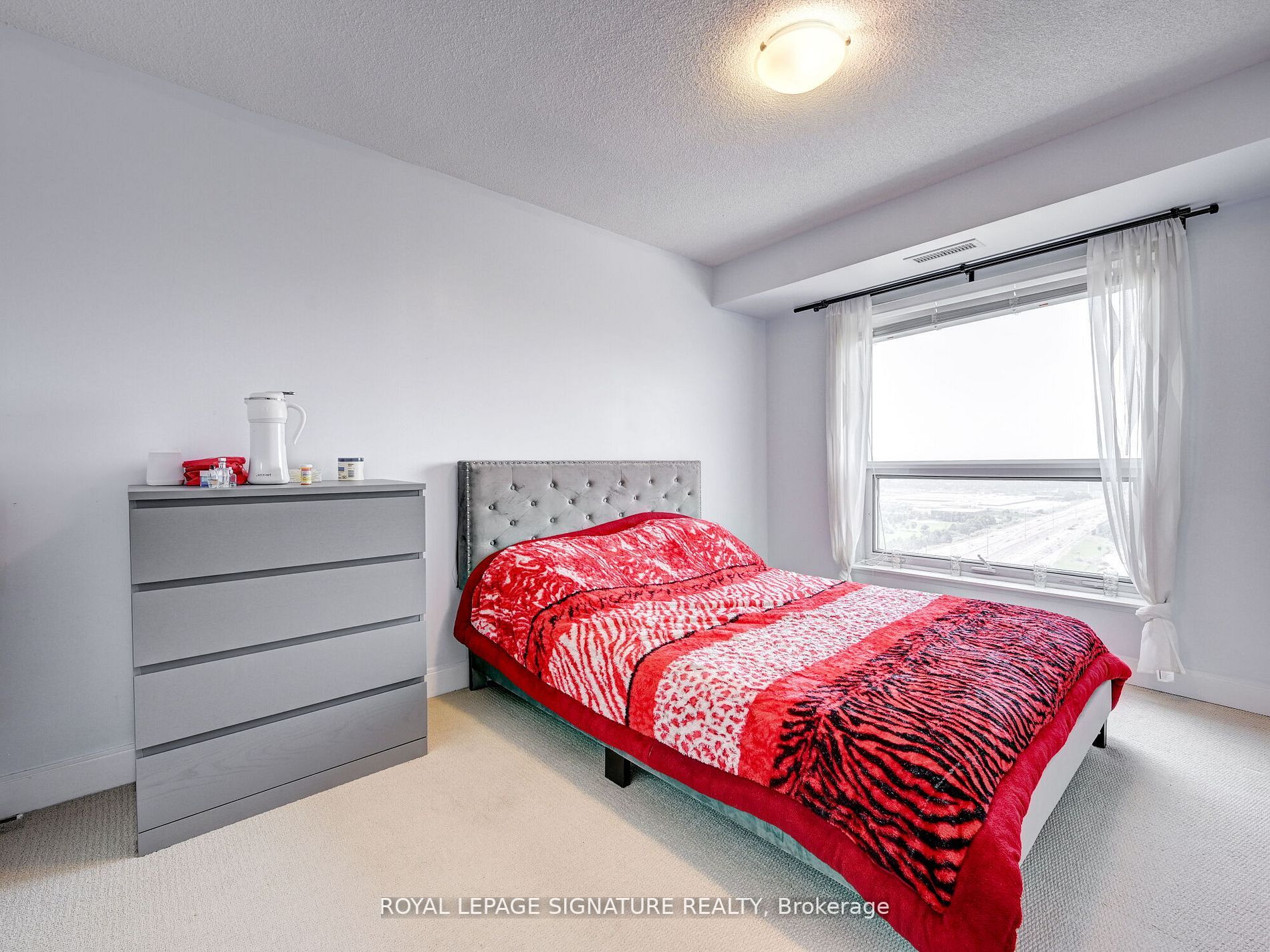 125 Village Green Sq, #3807