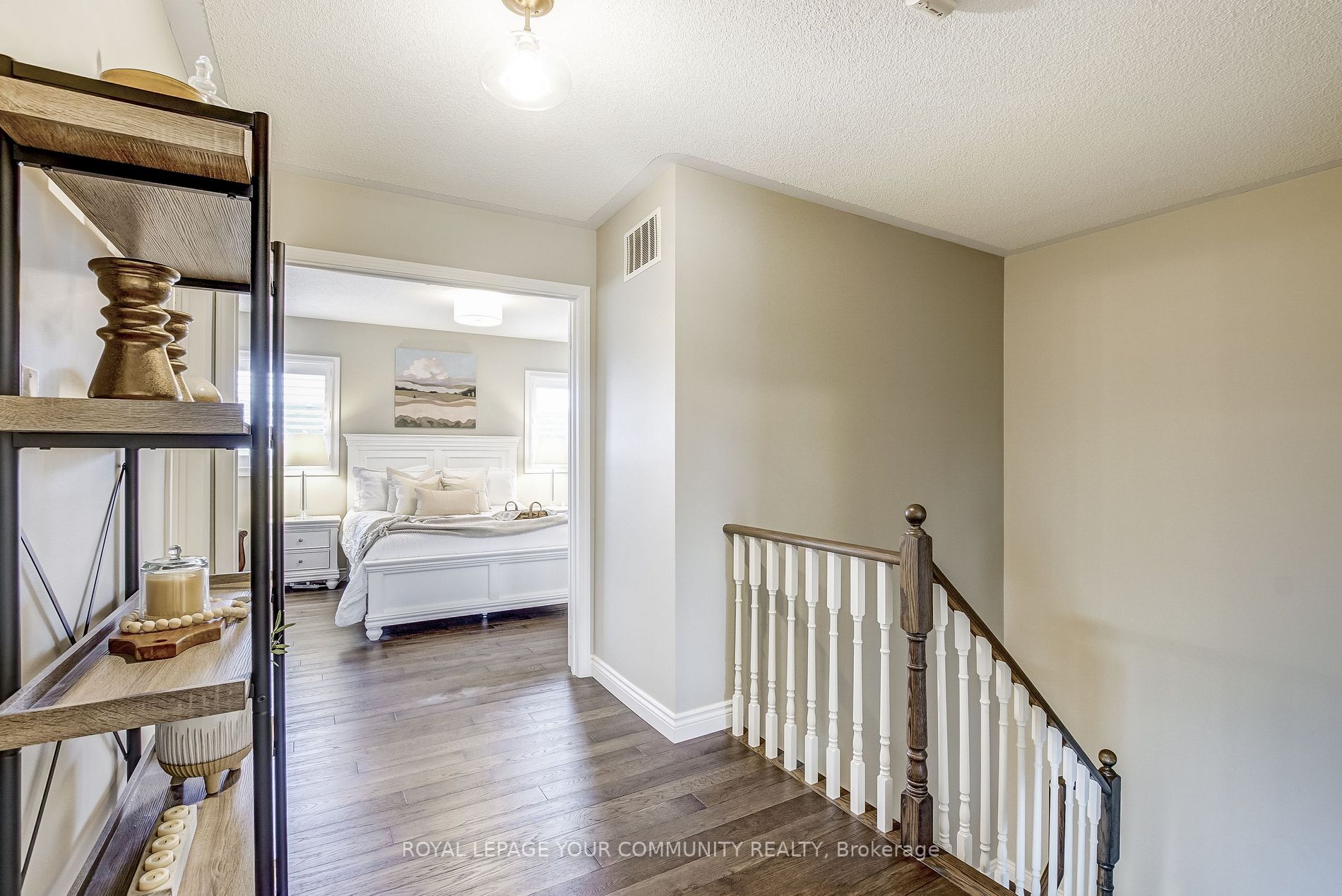1392 Glaspell Cres