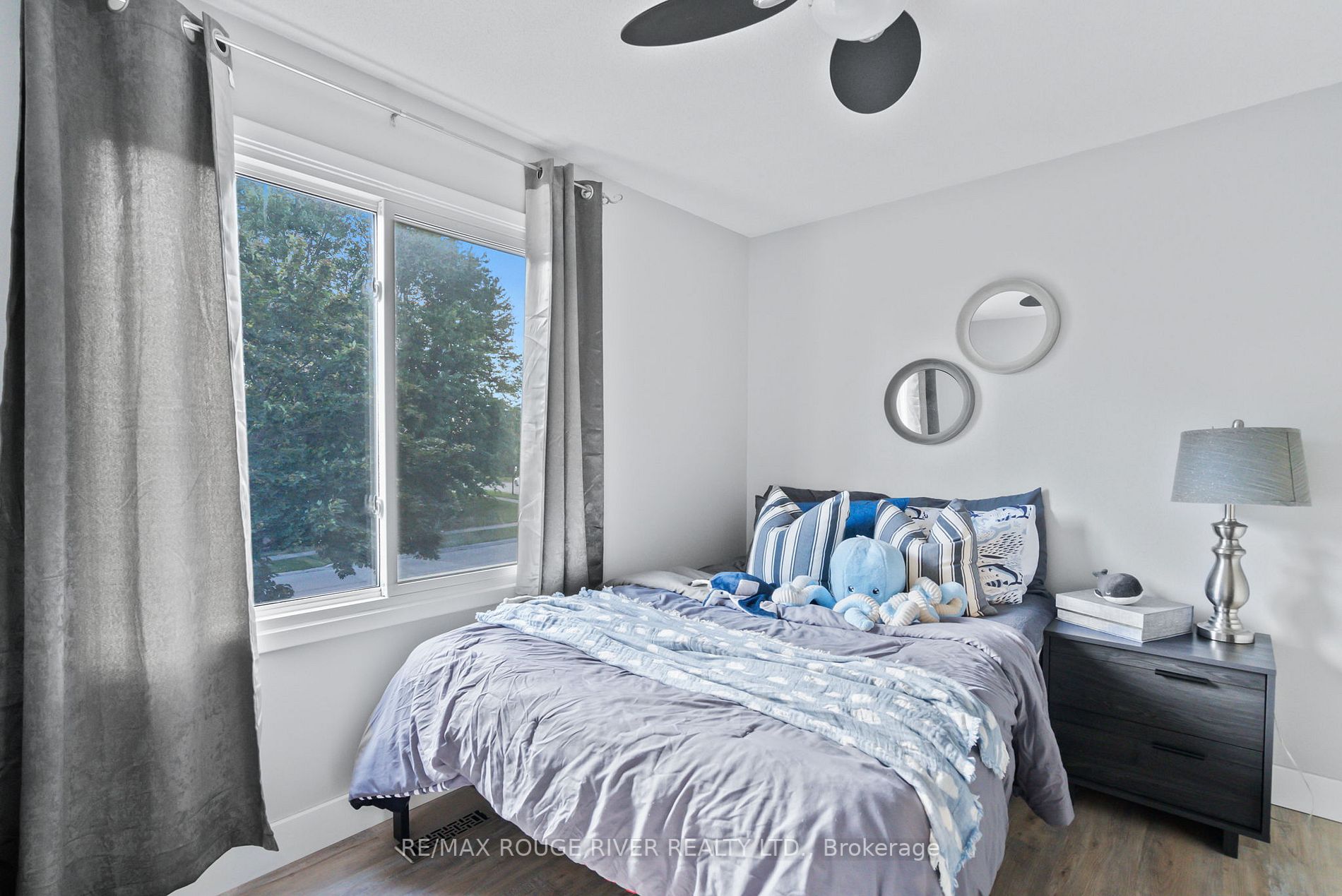116 Yorkville Dr
