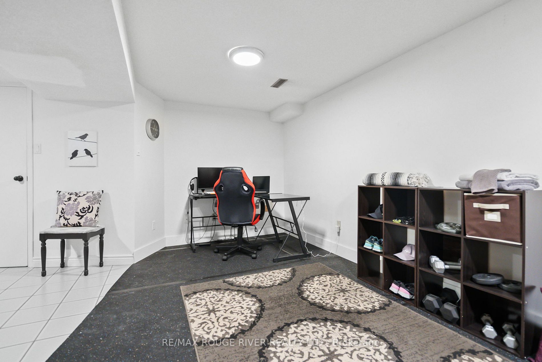 116 Yorkville Dr