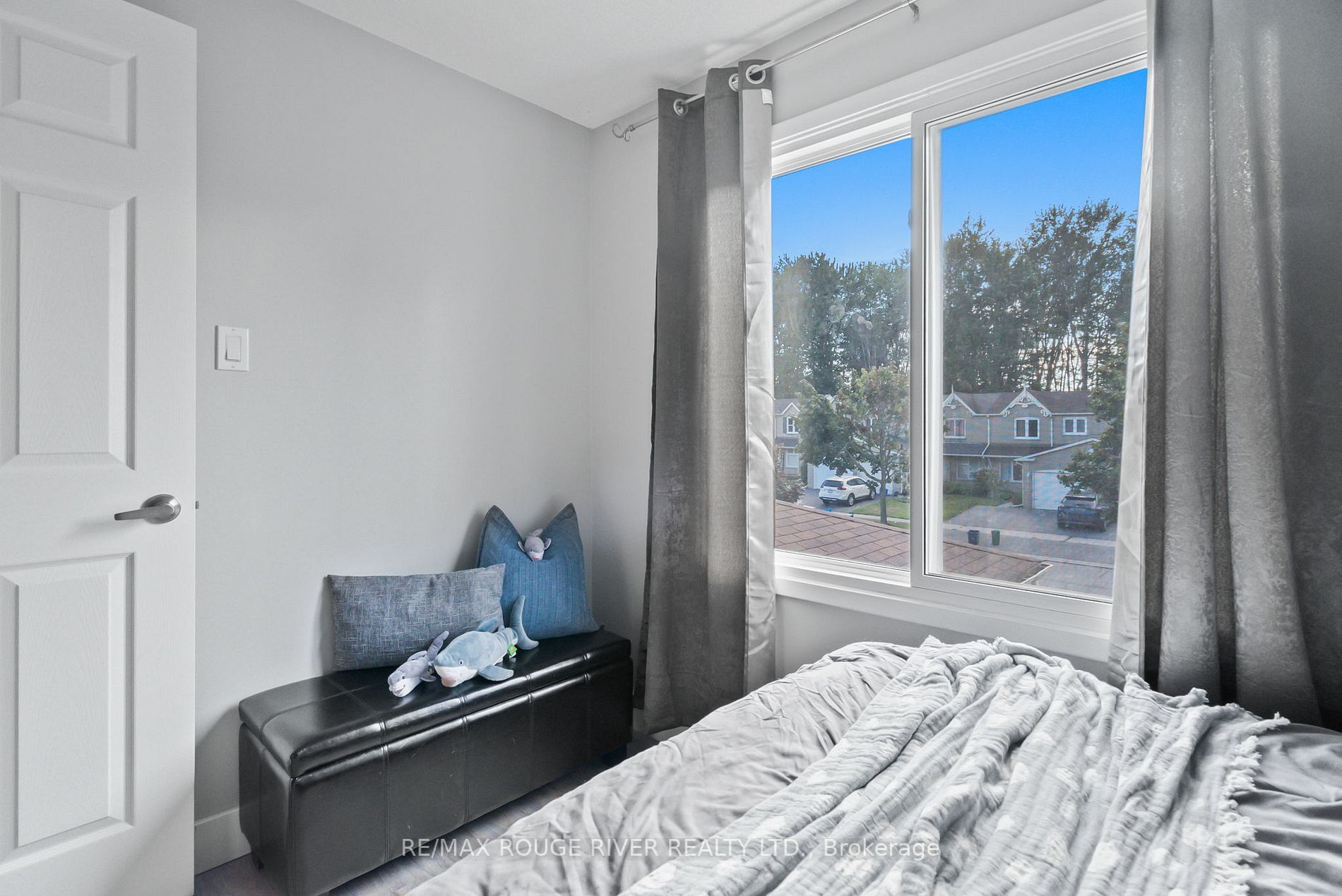 116 Yorkville Dr