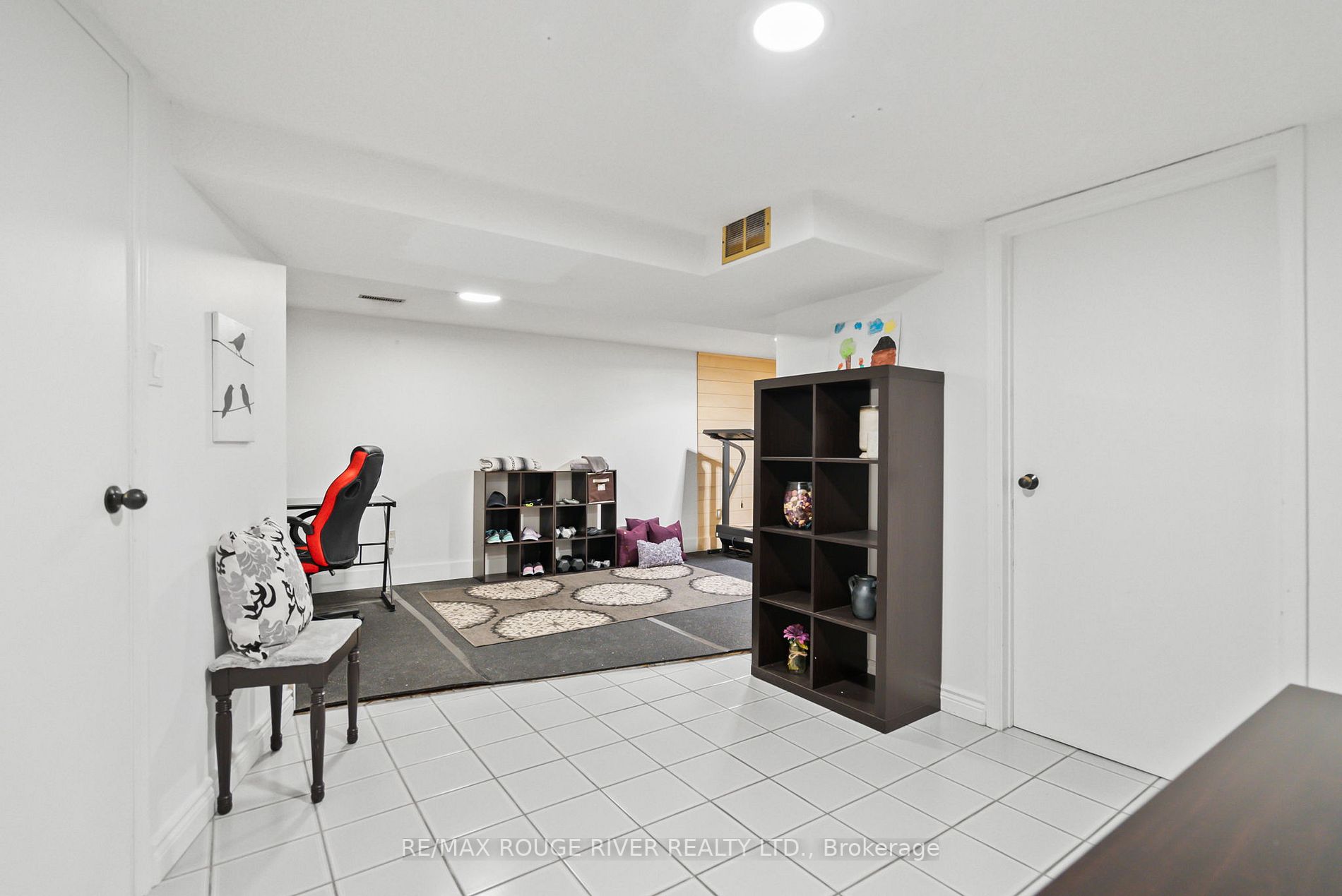 116 Yorkville Dr