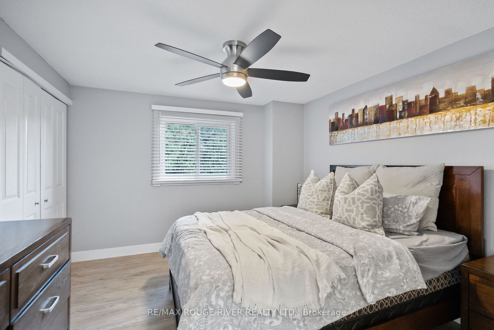 116 Yorkville Dr
