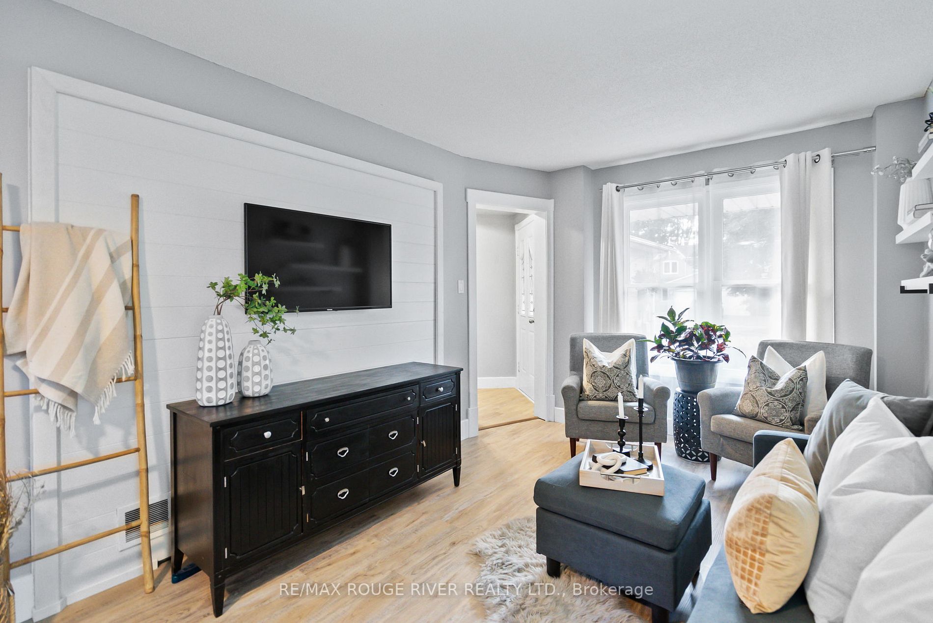 116 Yorkville Dr