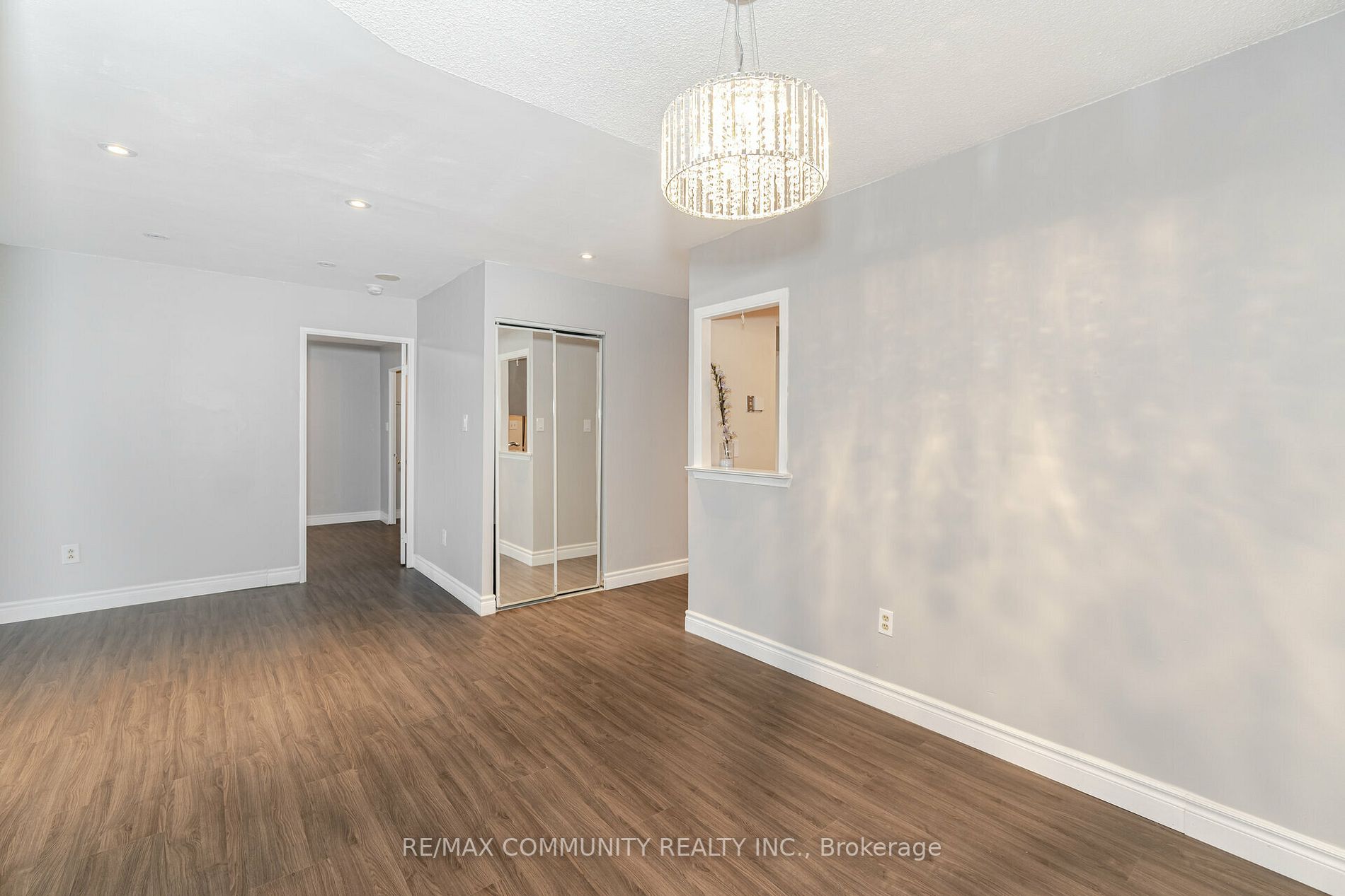 5 Greystone Walk Dr, #103