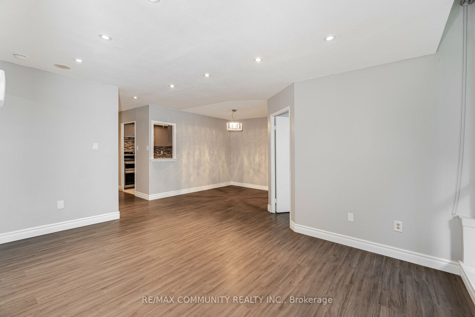 5 Greystone Walk Dr, #103