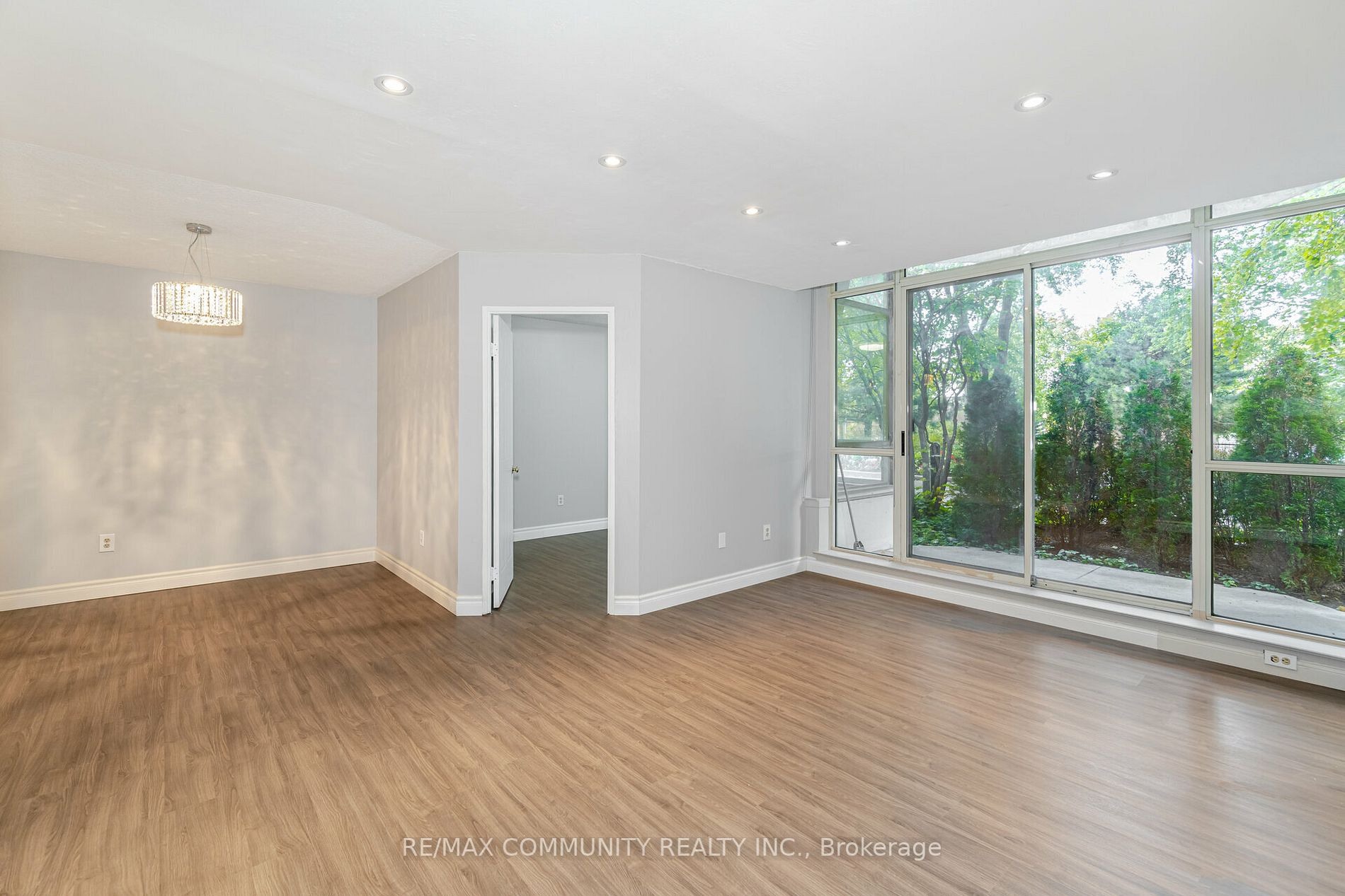 5 Greystone Walk Dr, #103