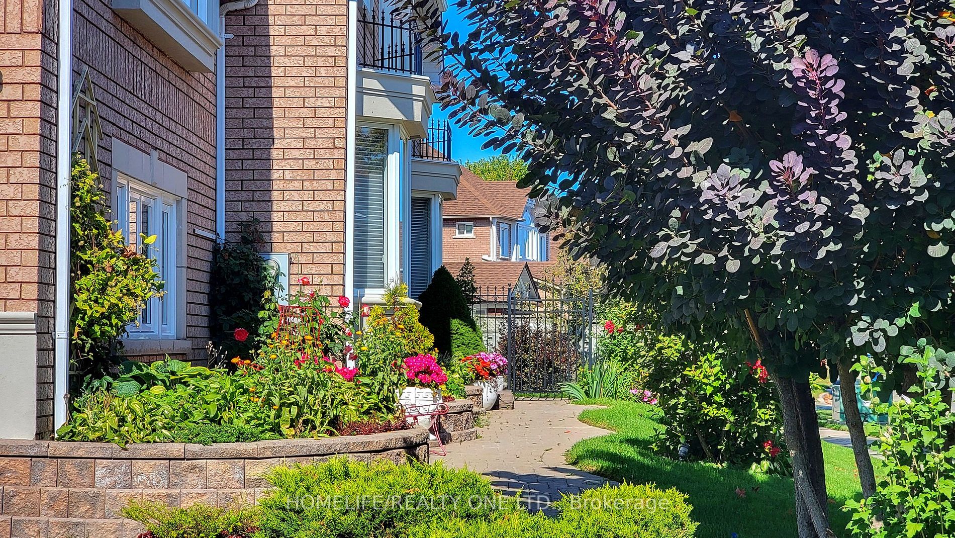 2 Hester Ave