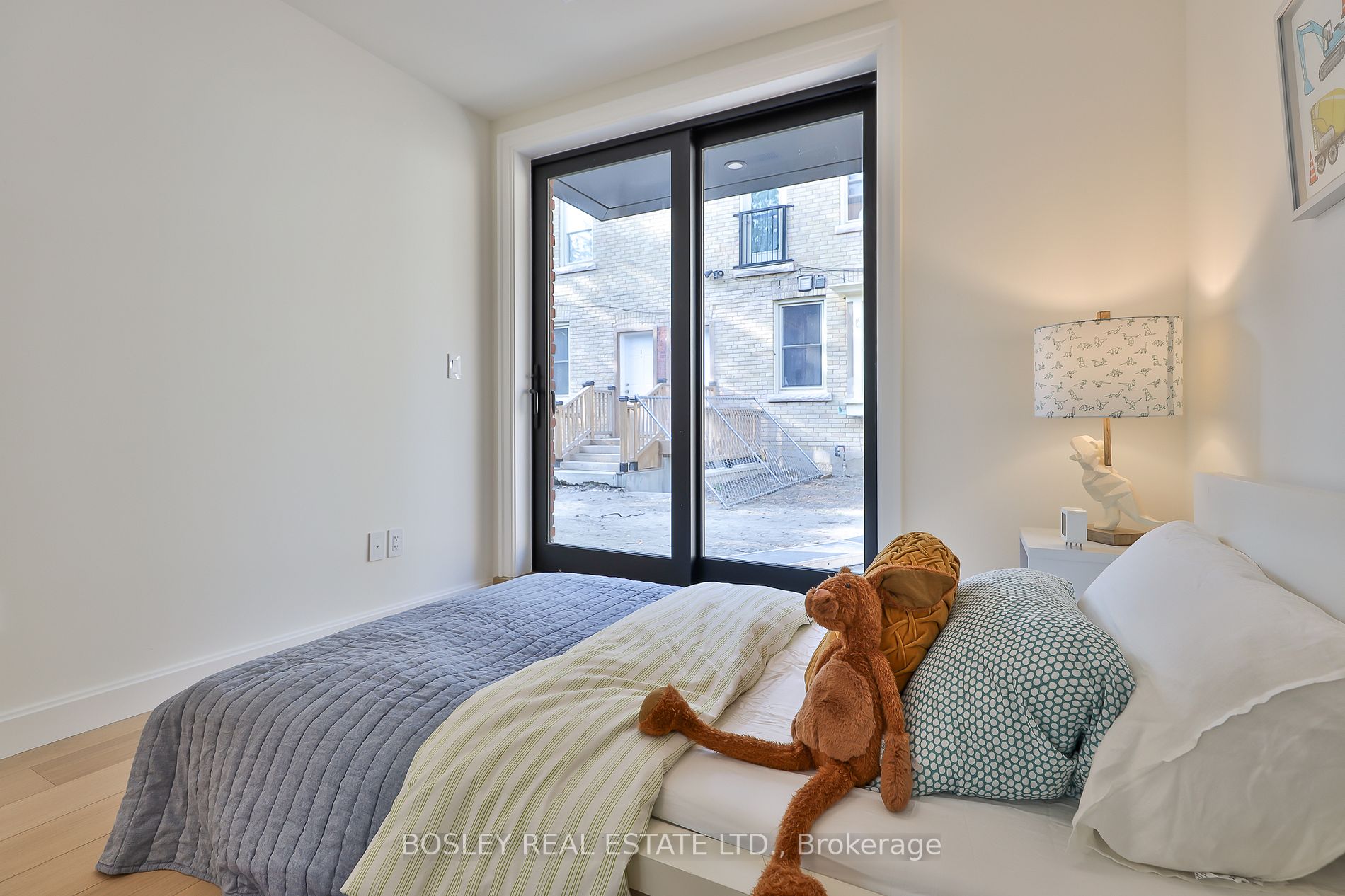 2135R Gerrard St E, #Laneway