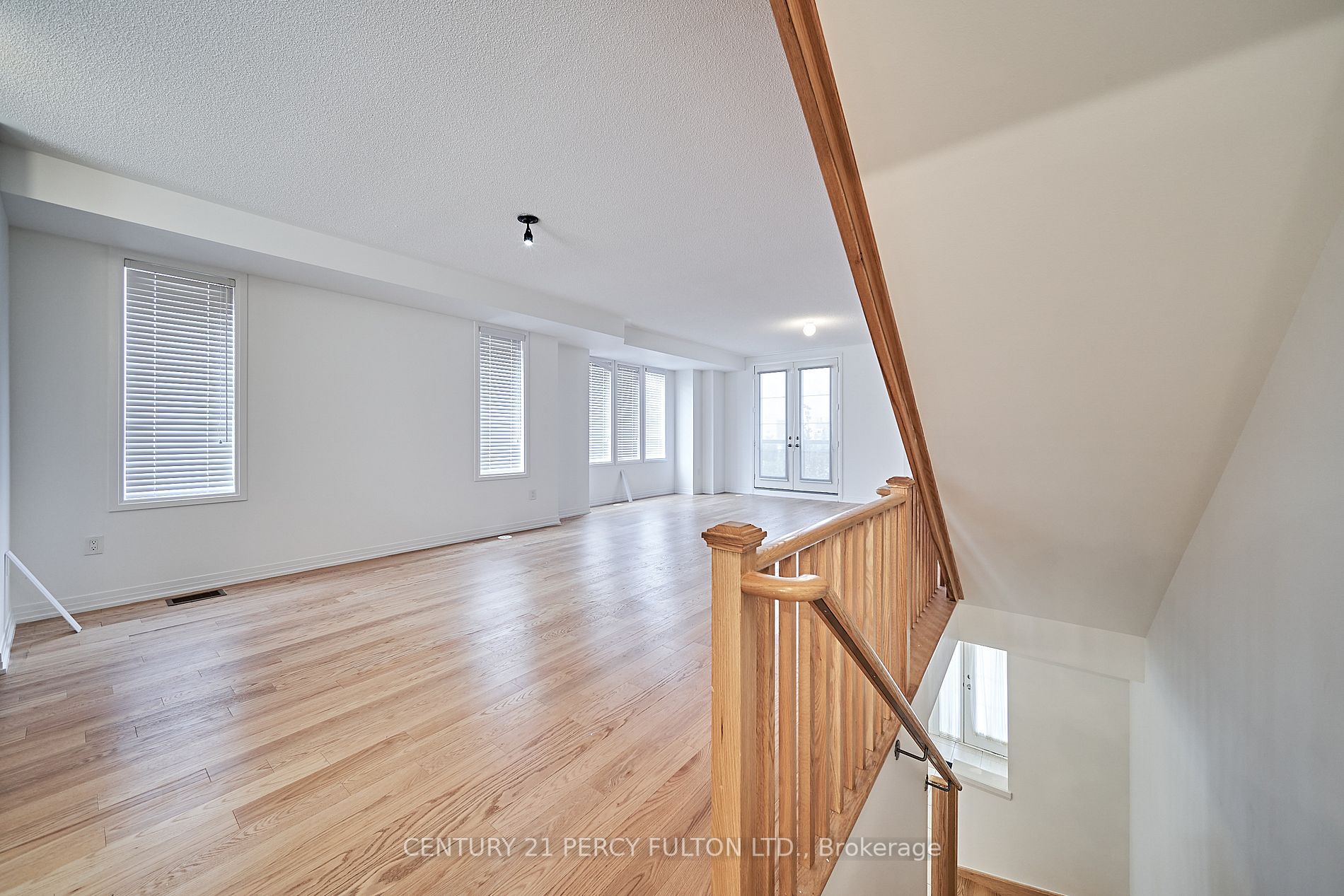 27 Prince William Blvd
