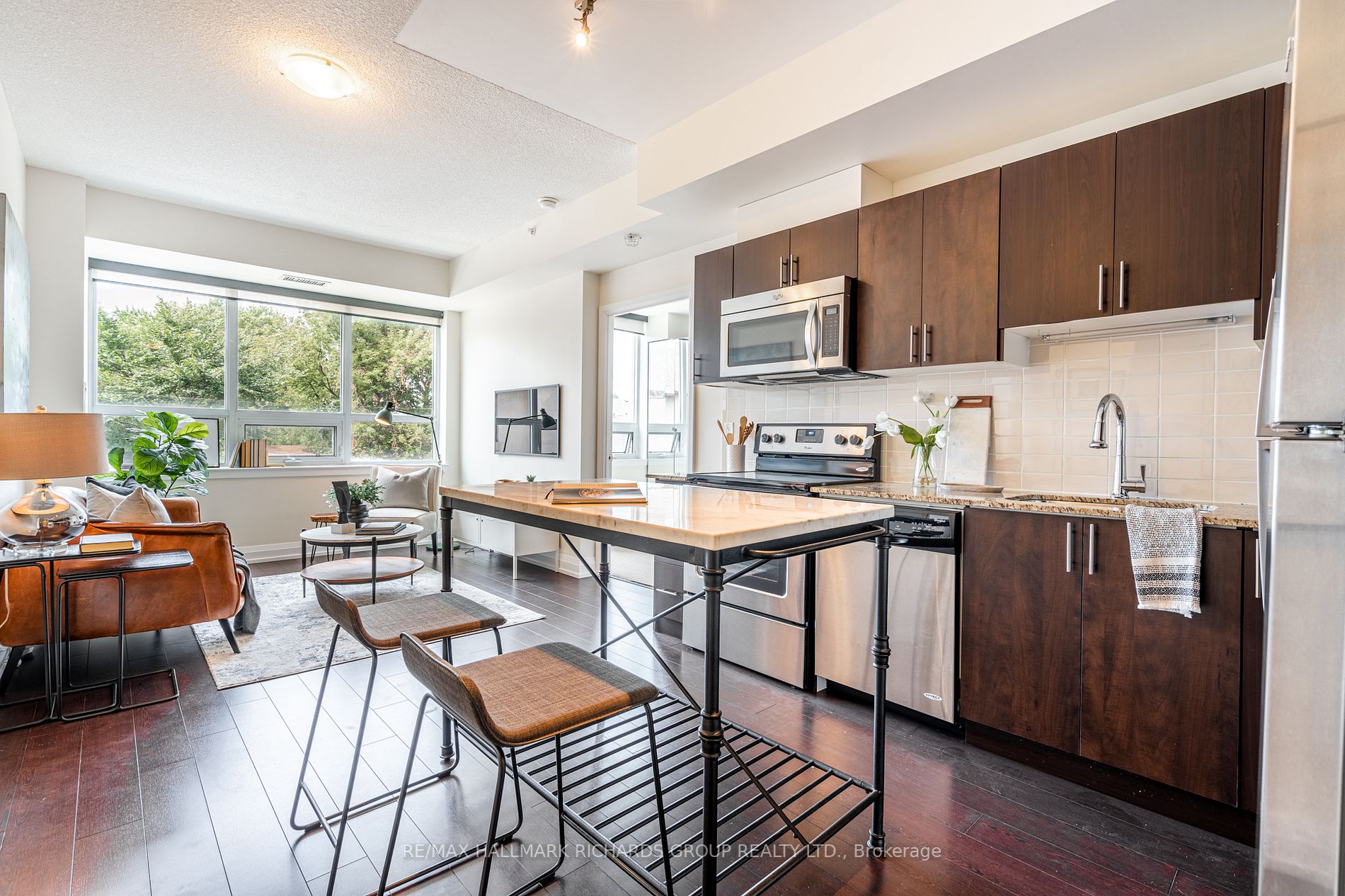 3520 Danforth Ave, #220