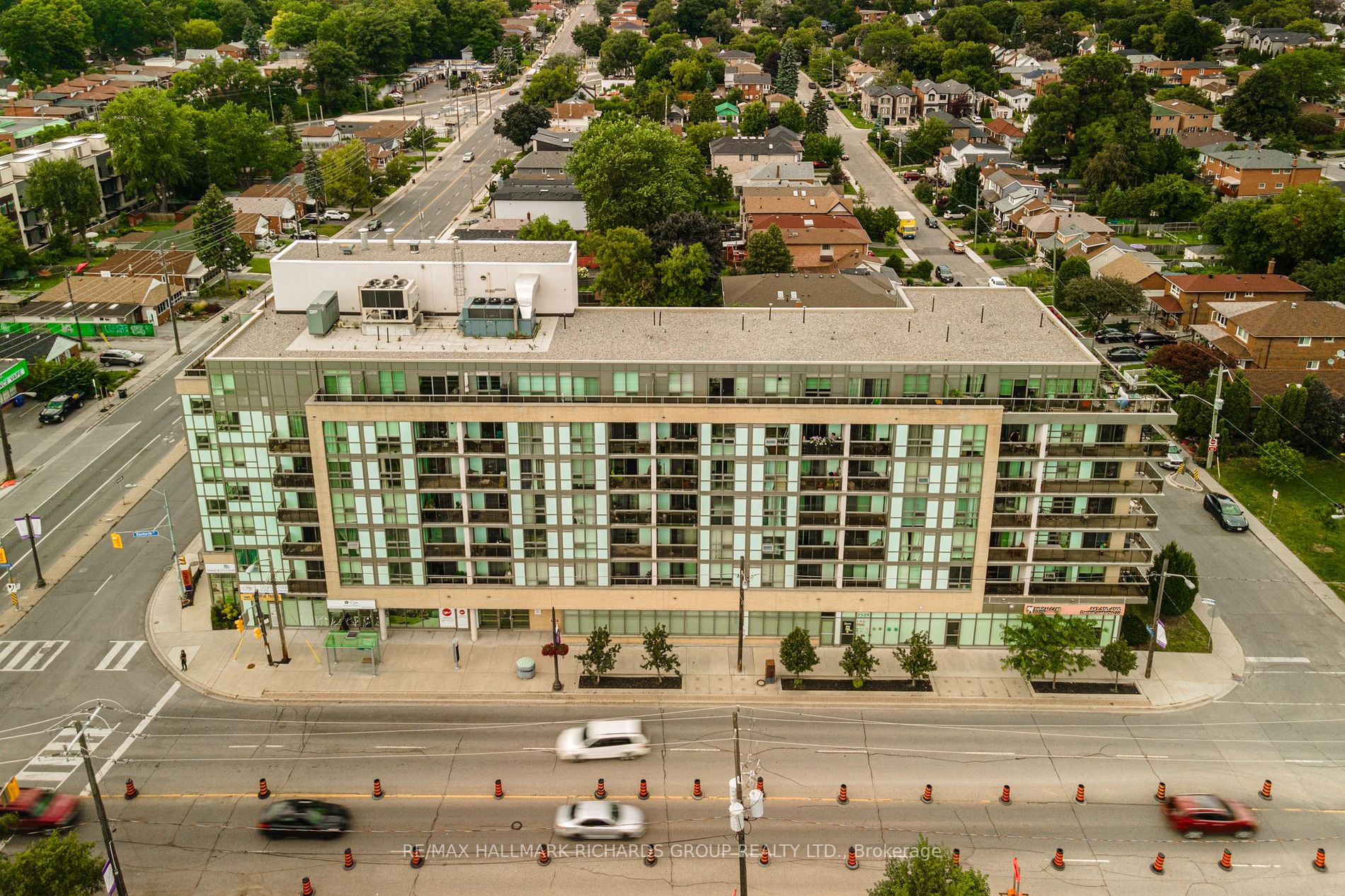 3520 Danforth Ave, #220