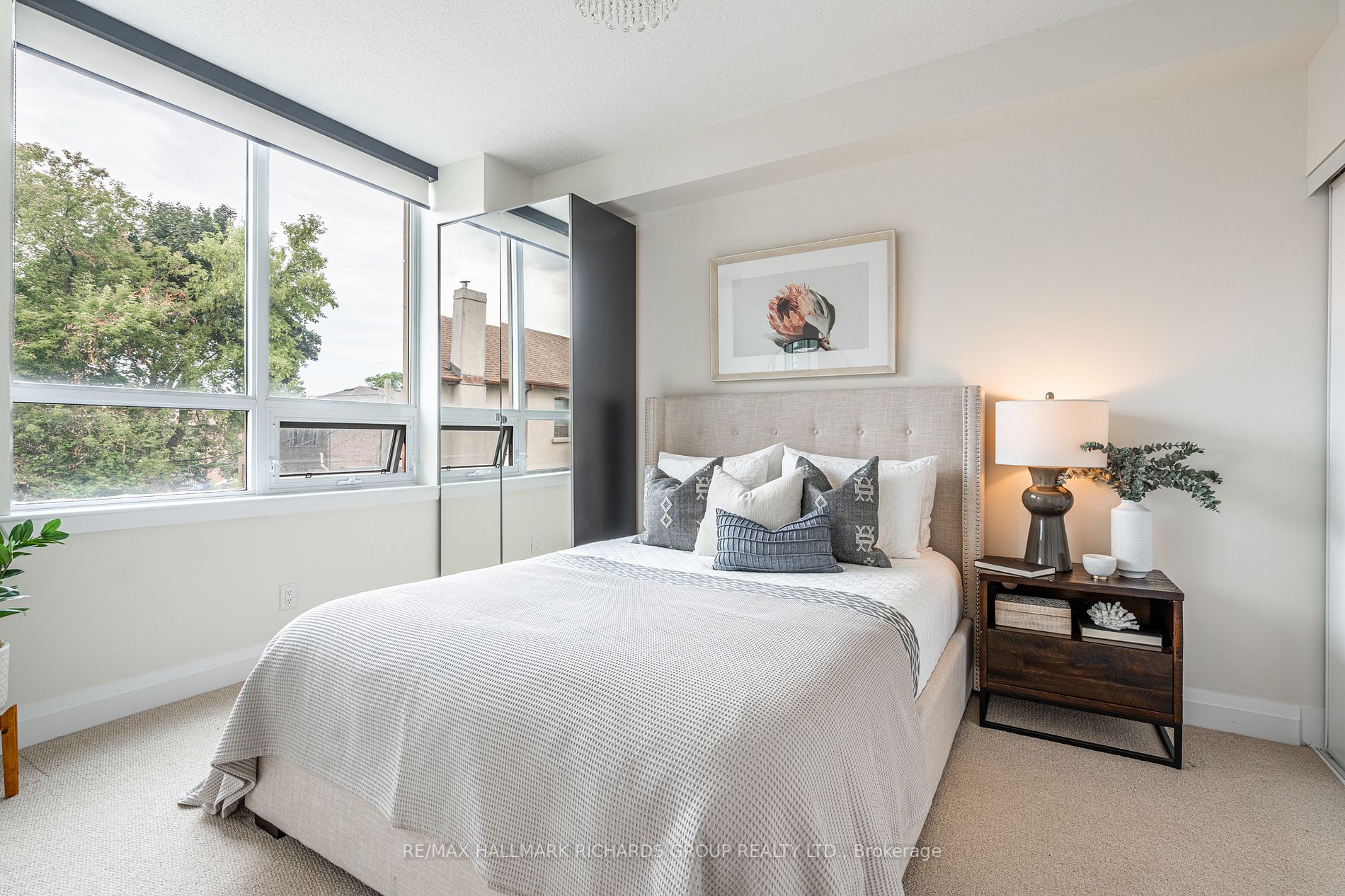 3520 Danforth Ave, #220