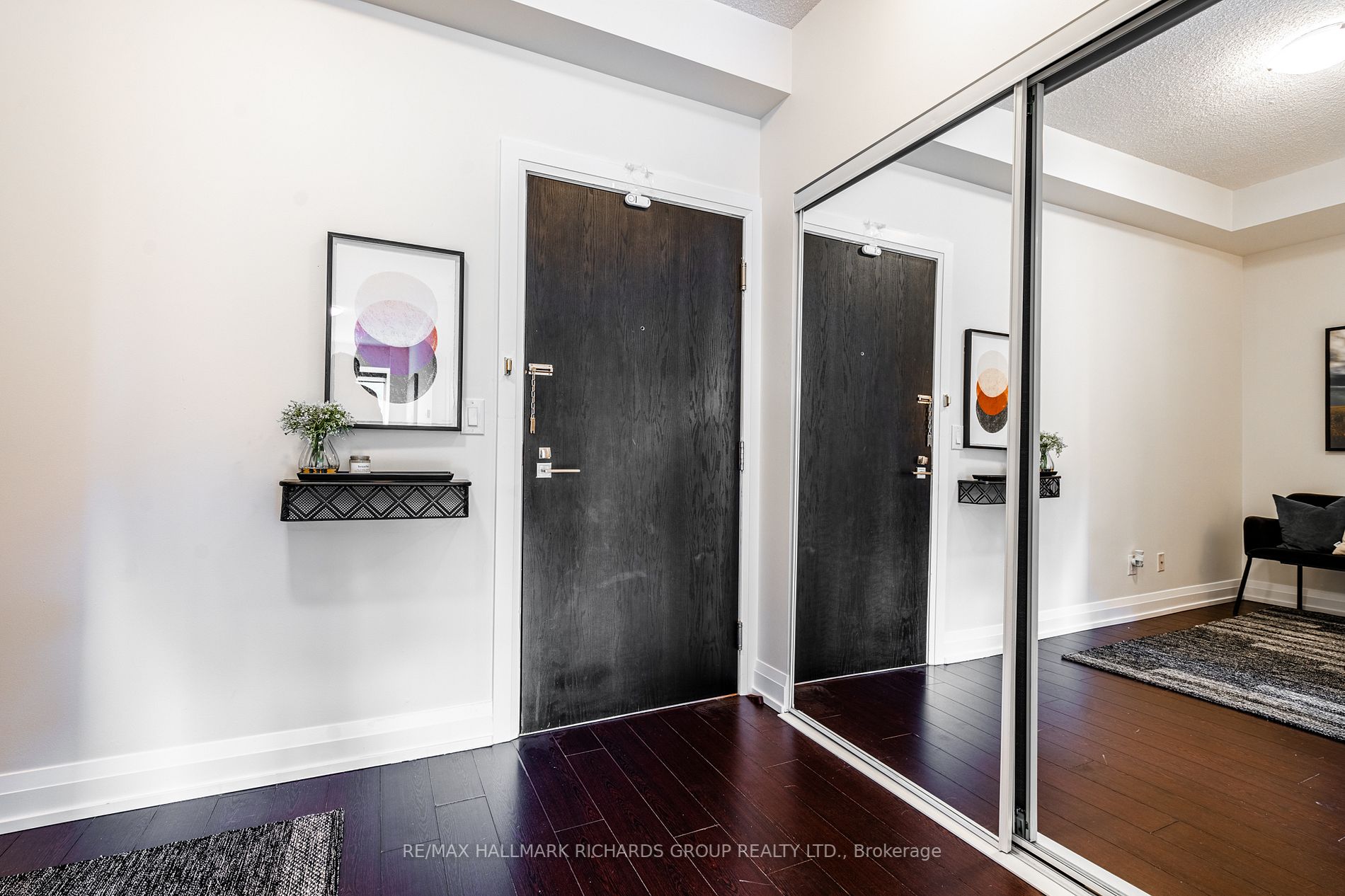 3520 Danforth Ave, #220