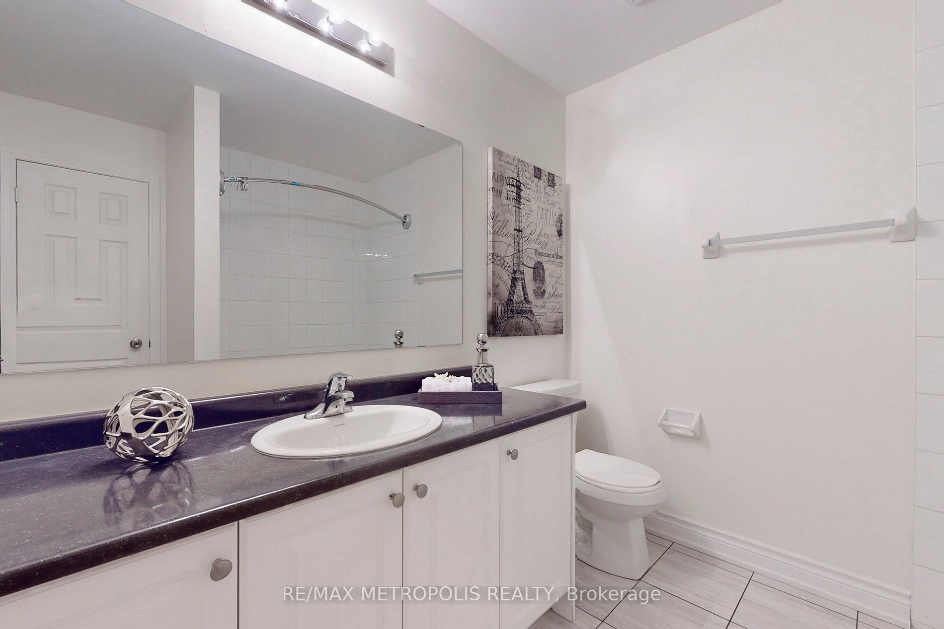 17 Camilleri Rd