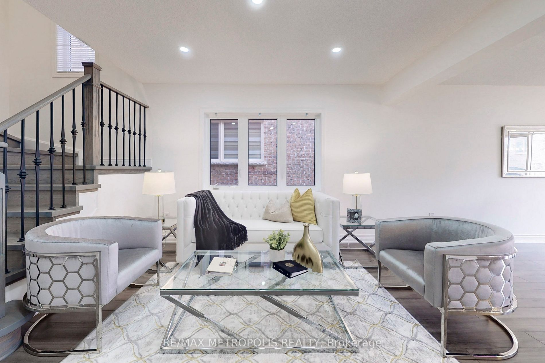 17 Camilleri Rd