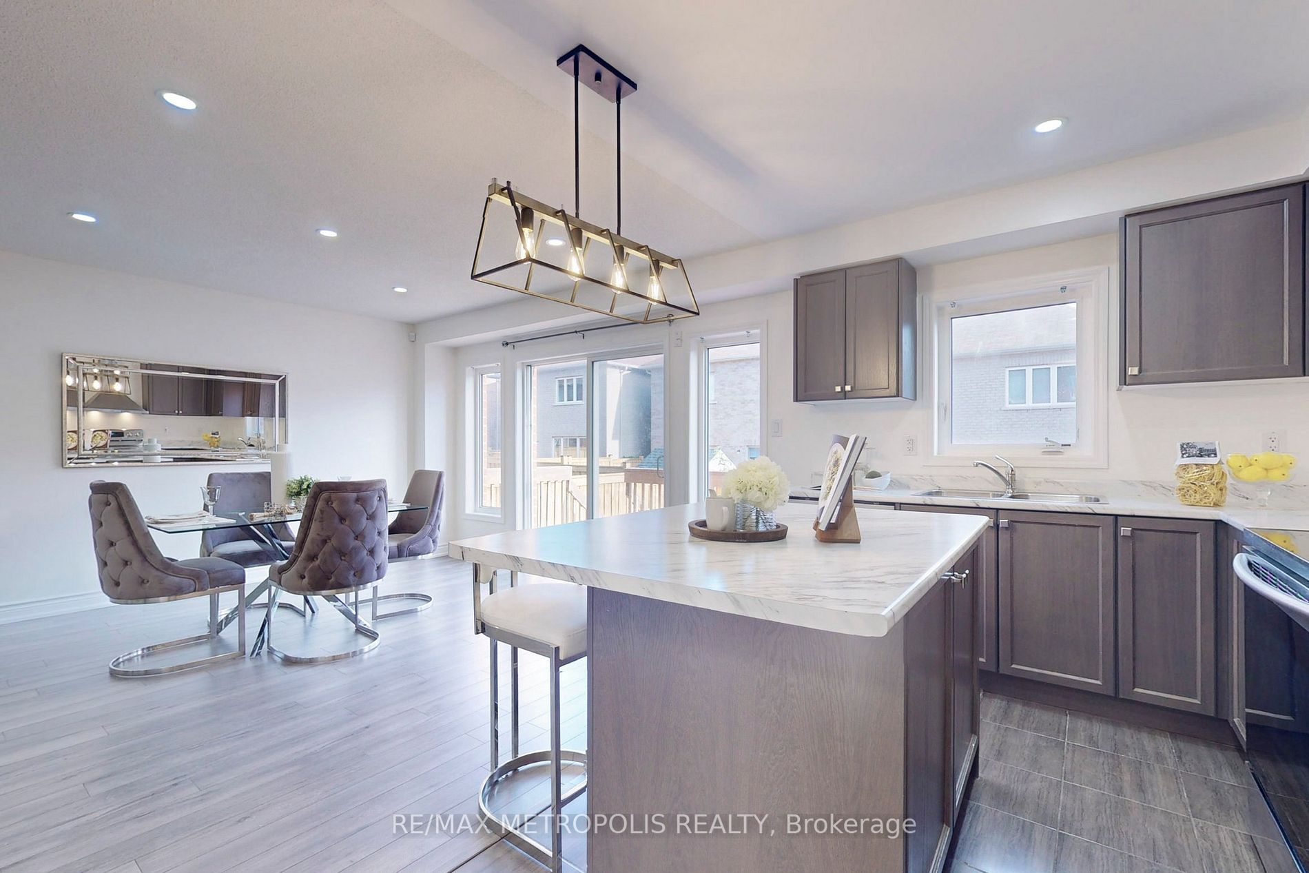 17 Camilleri Rd