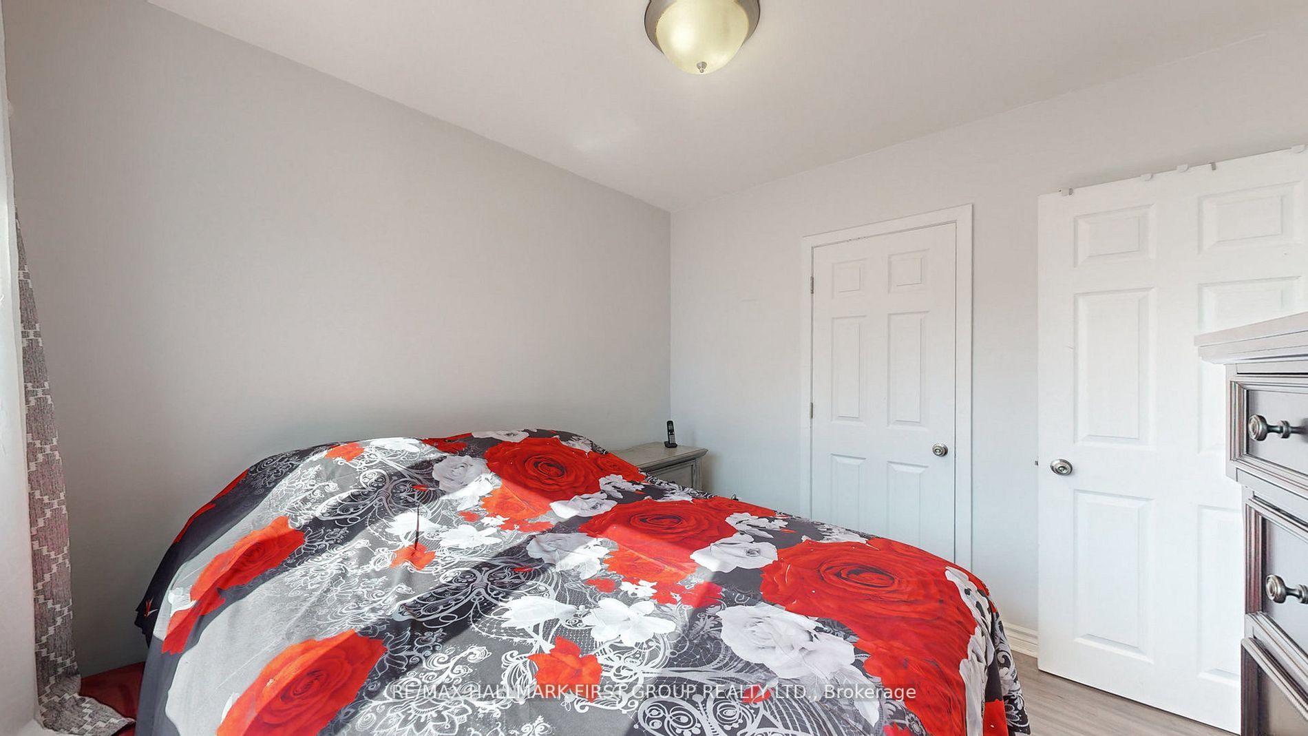 913 Greenwood Cres