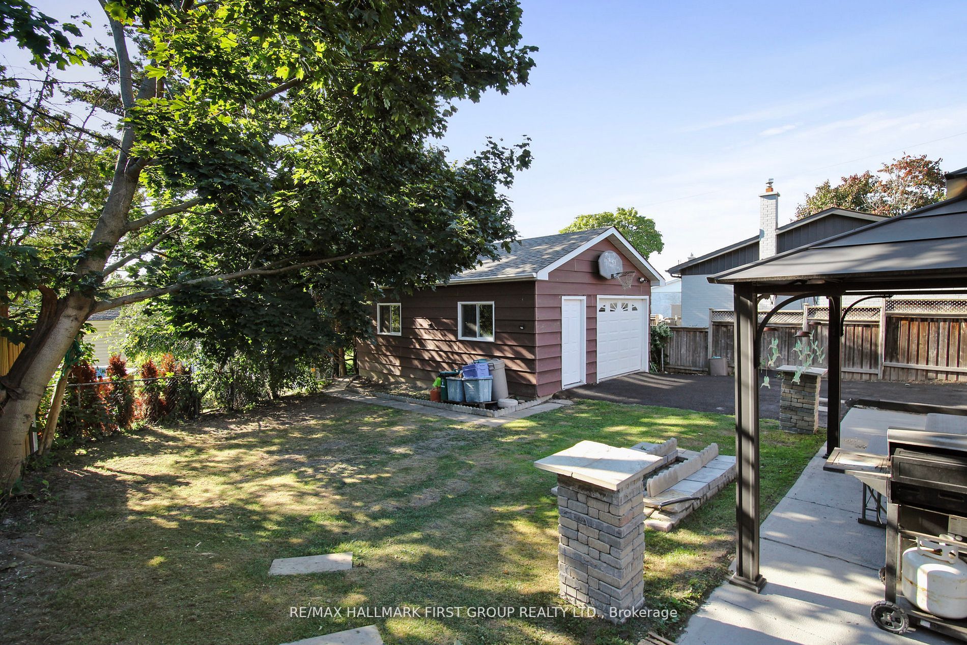 913 Greenwood Cres