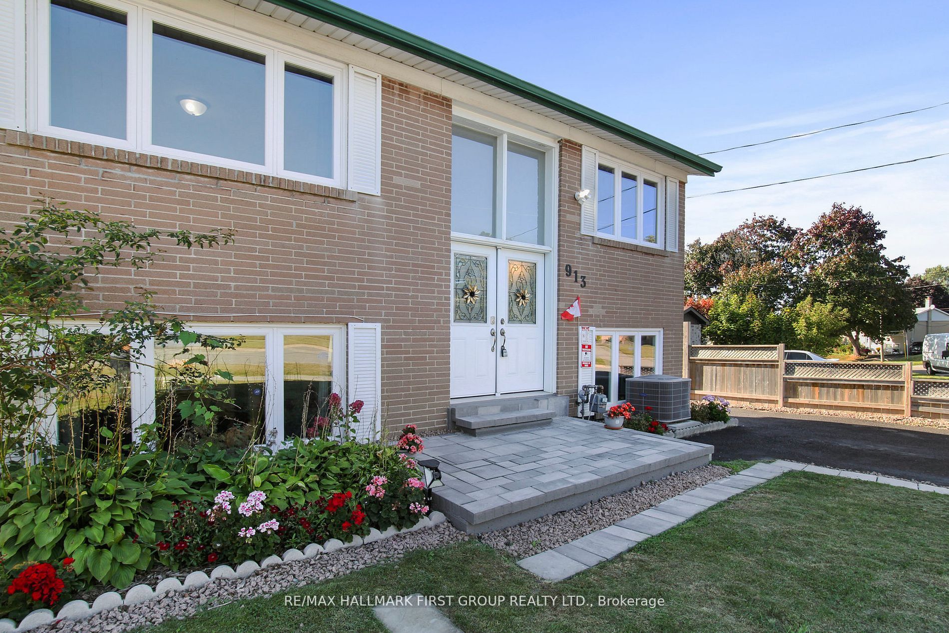 913 Greenwood Cres