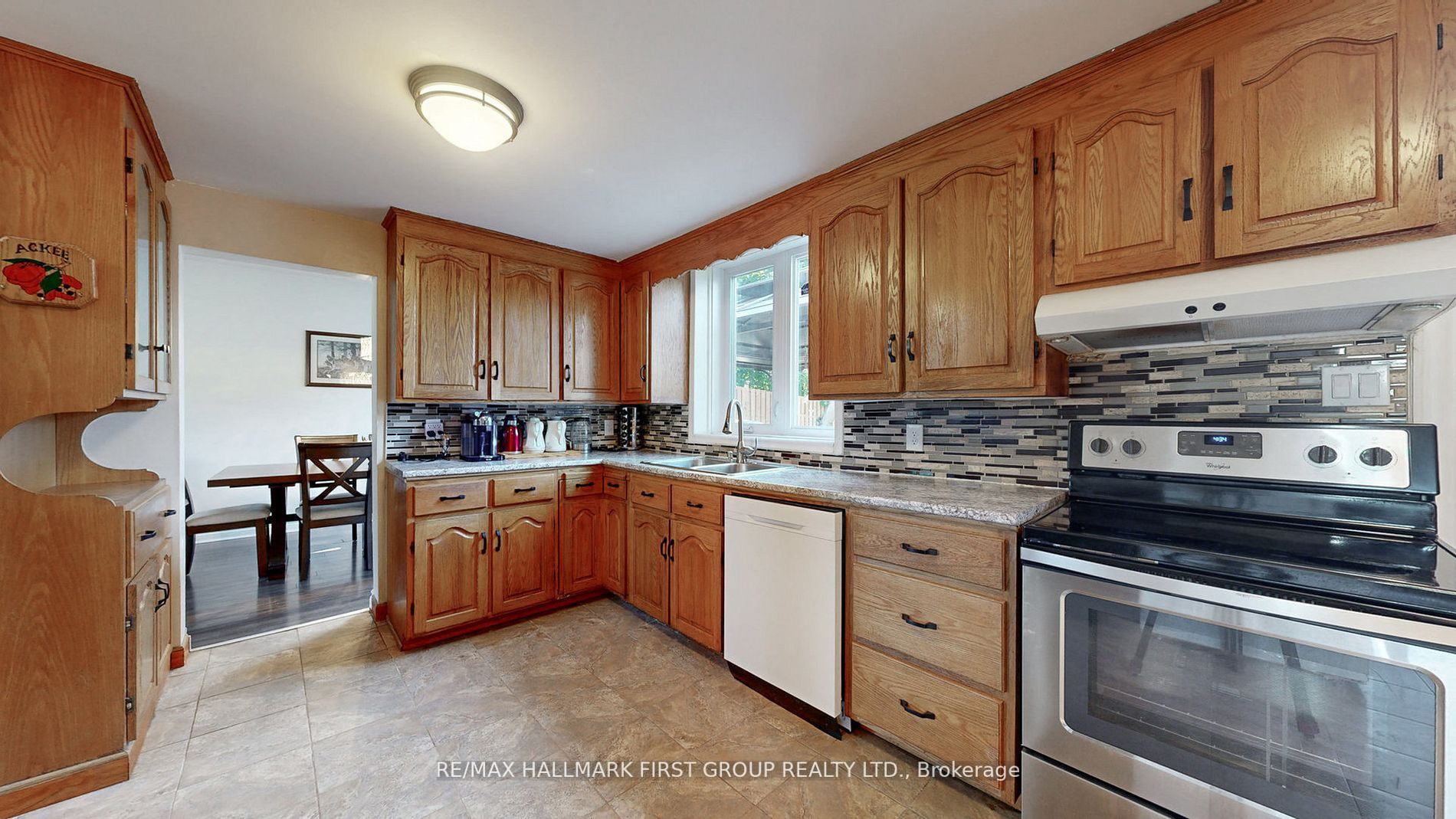 913 Greenwood Cres