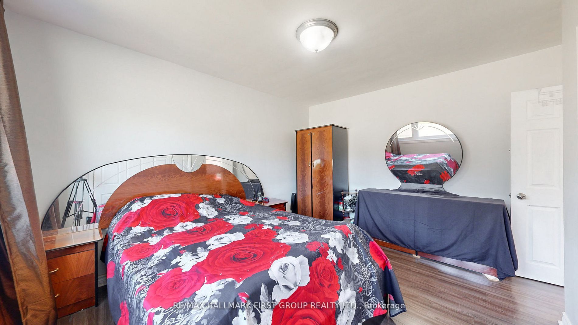 913 Greenwood Cres
