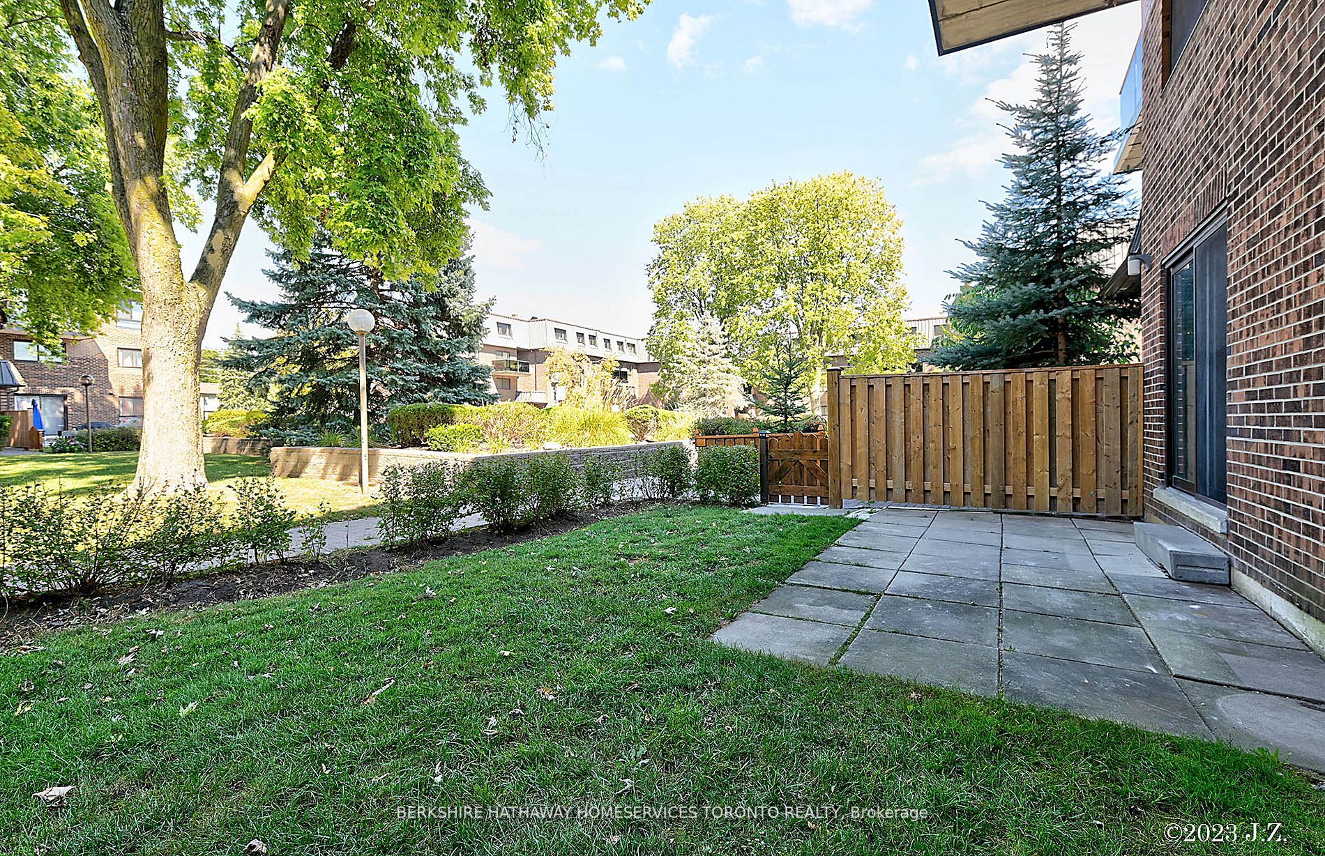 43 Taunton Road E, #39