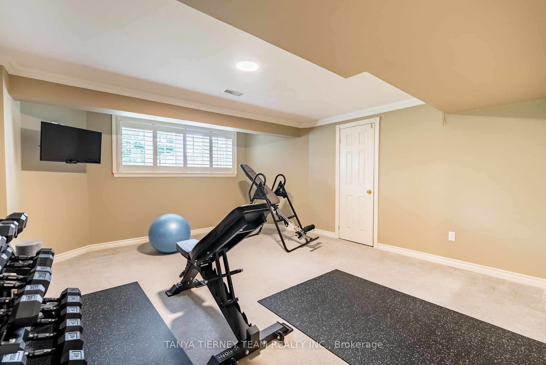 12 Lennon Crt