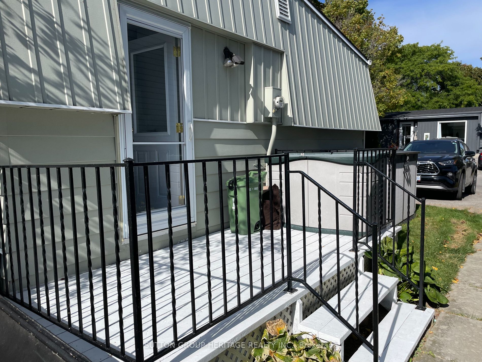 73 Bluffs Road