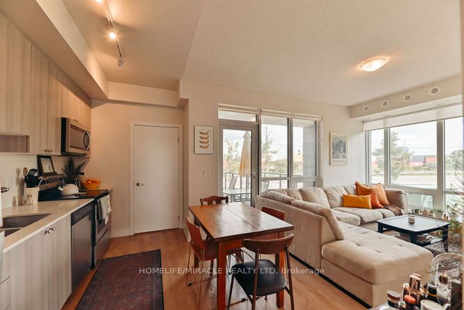 1245 Bayly St, #Th21