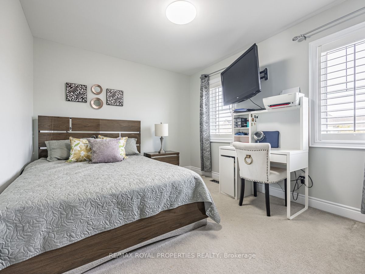 102 Sumersford Drive