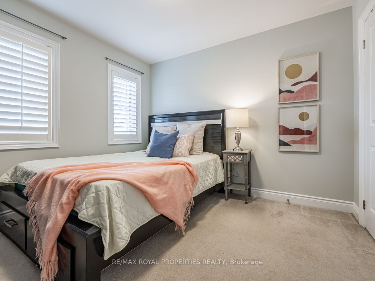 102 Sumersford Drive