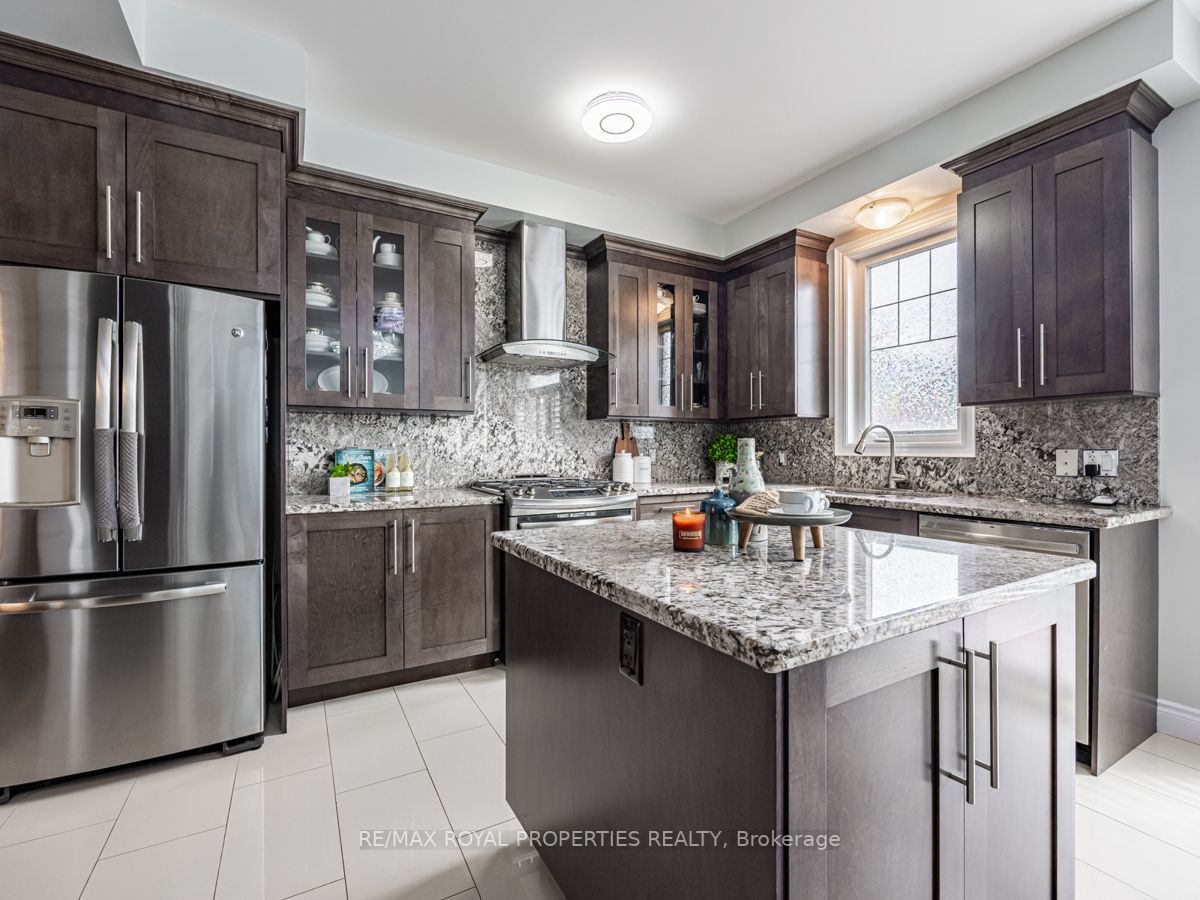 102 Sumersford Drive