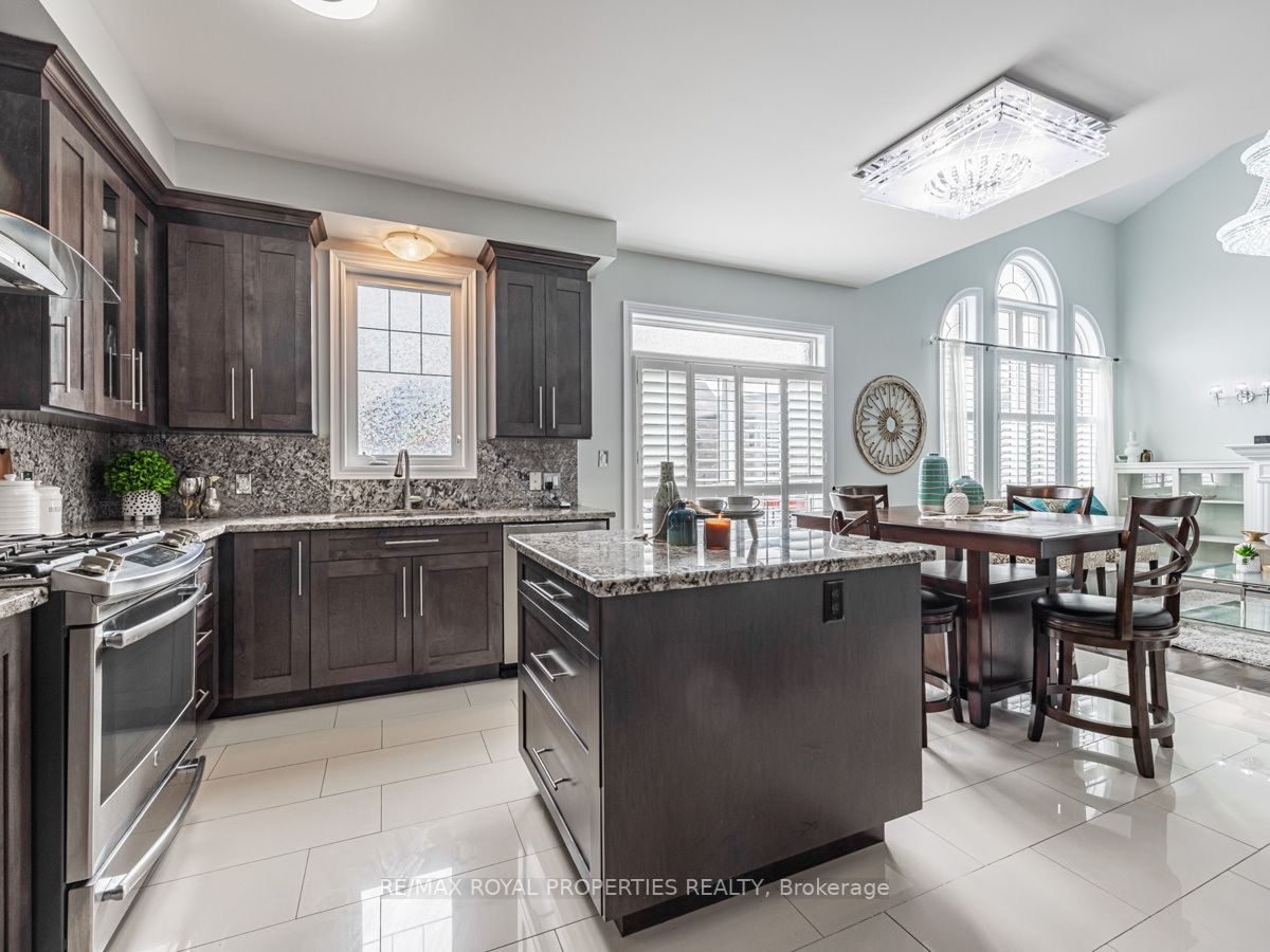 102 Sumersford Drive