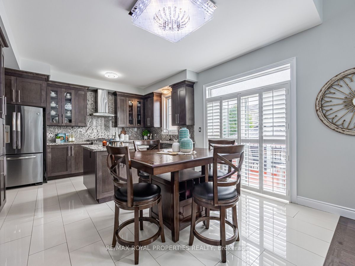 102 Sumersford Drive